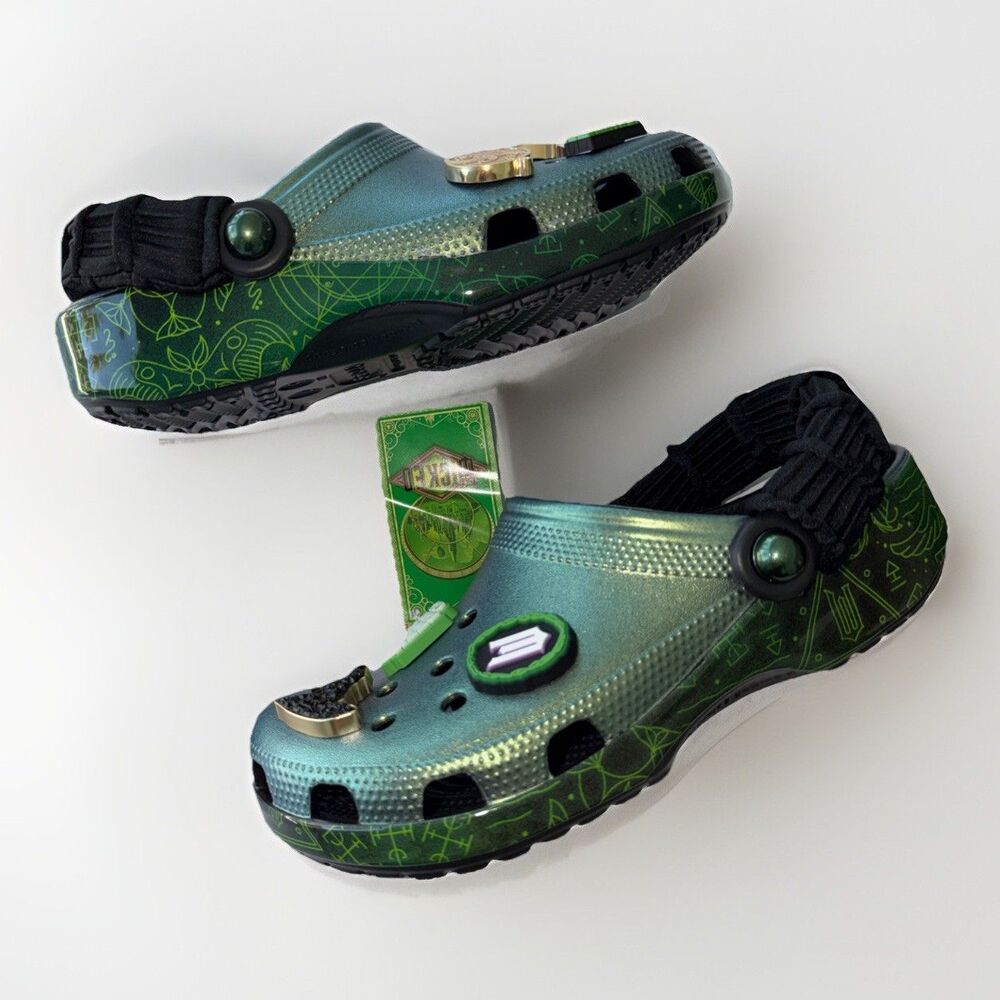 NEW Crocs Wicked Elphaba Classic Clog Limited Glow In Dark Green Womens 7